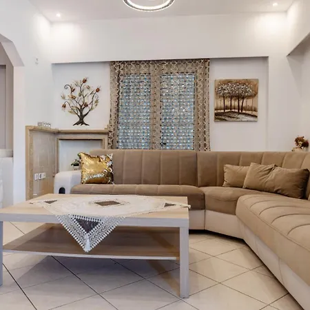 Eleni's Ground Floor